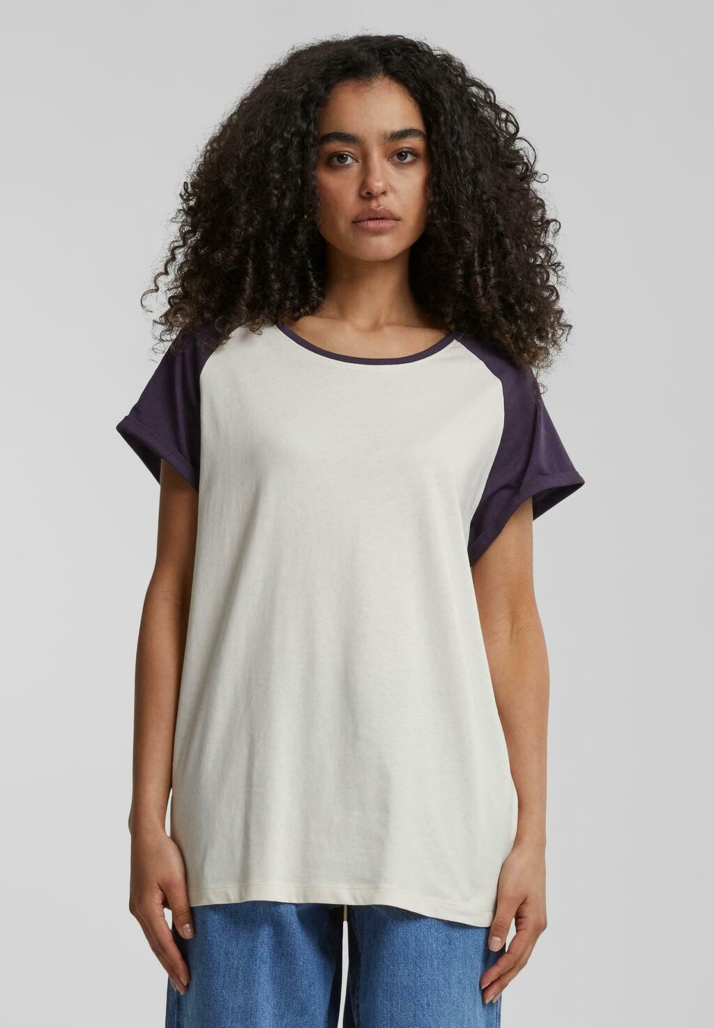 

Футболка с принтом CONTRAST RAGLAN Urban Classics, белый