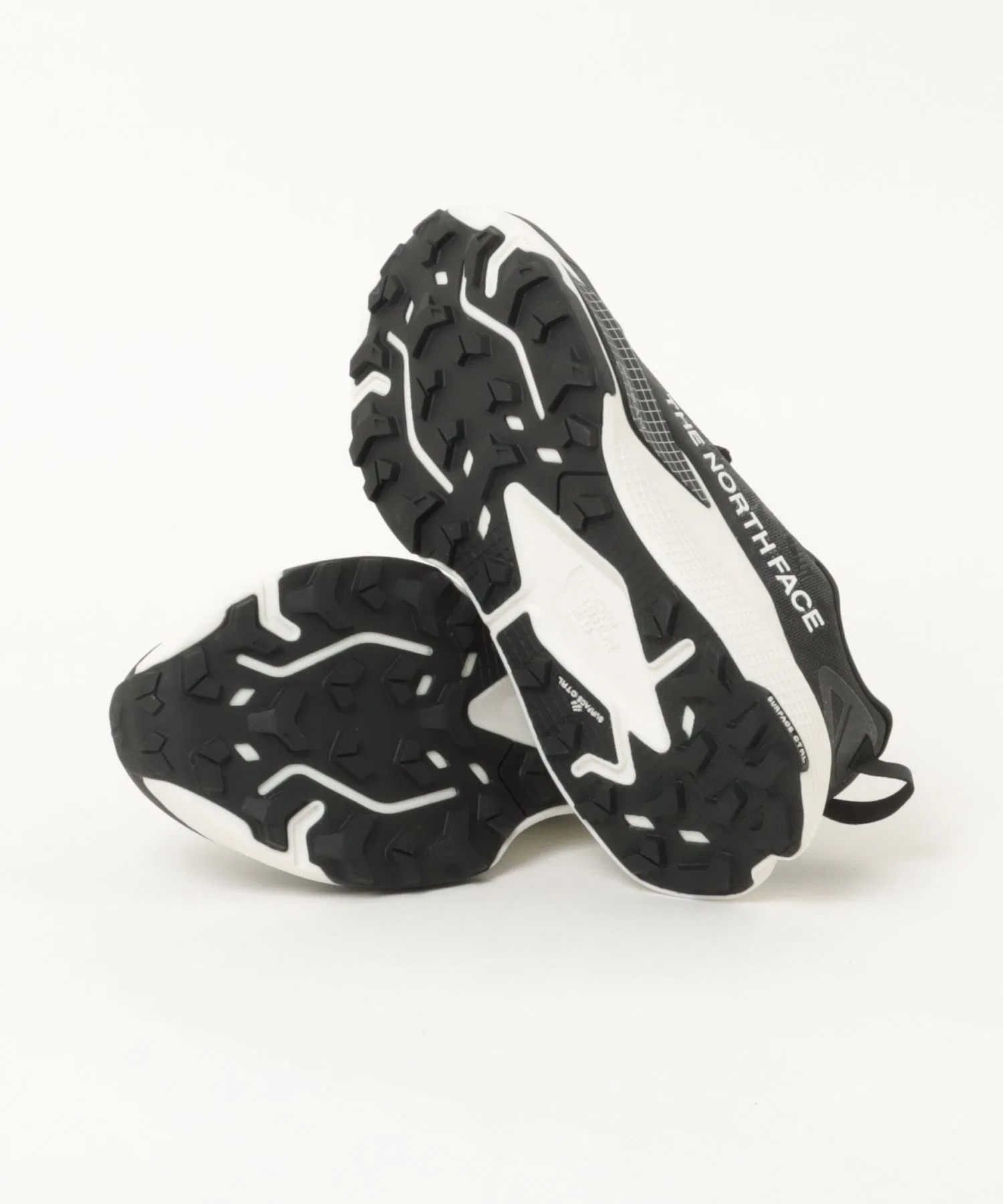 Мужские легкие кроссовки для трейлраннинга THE NORTH FACE ALTAMESA 500 V2 (Altamesa 500 V2) NF02601 KW TNF Black/White Ash — фото 3