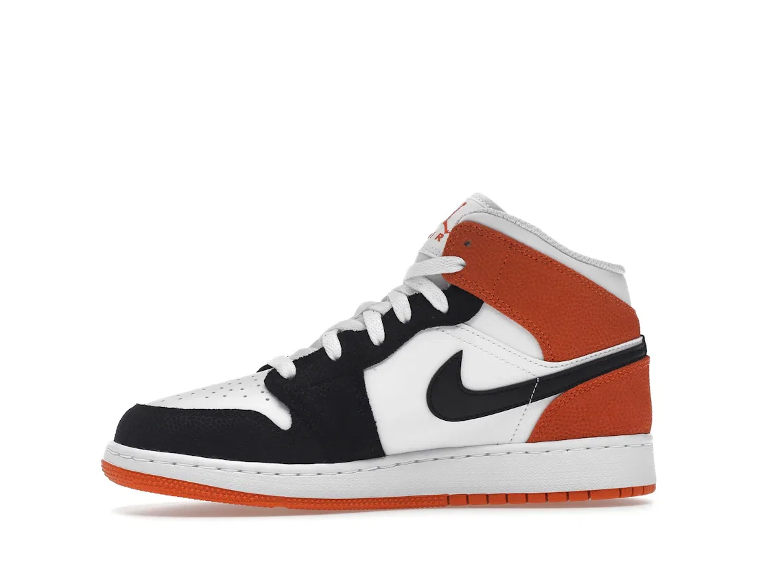 Детские кроссовки с цветочным принтом Jordan 1 Mid SE Basketball Blossom Jordan, White/Black/Starfish/Vivid Green/Lavender Mist/Altitude Green — фото 3