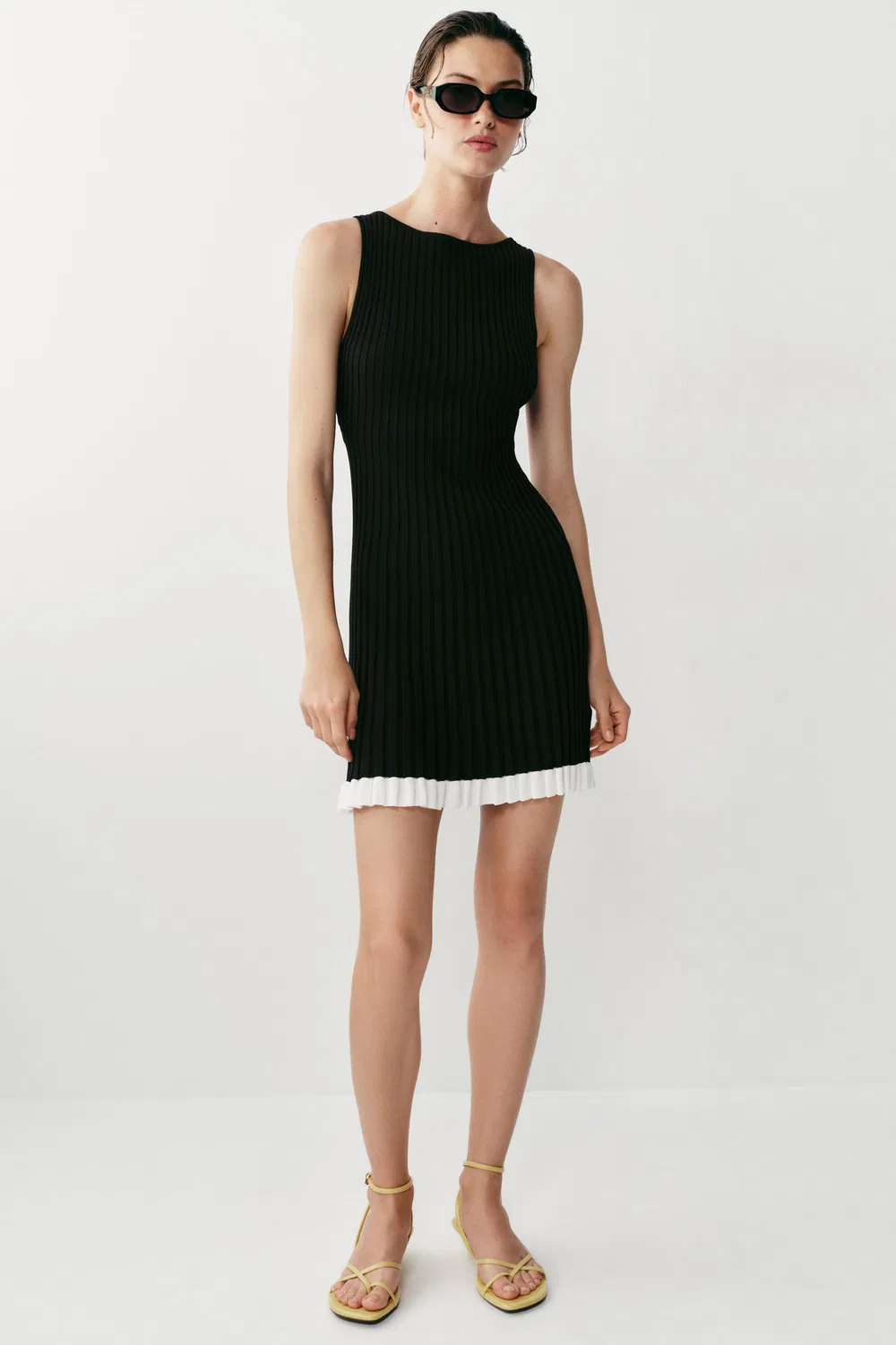 КОРОТКОЕ ВЯЗАНОЕ ПЛАТЬЕ В РЕБРИСТУЮ ТКАНЬ ZARA, Black