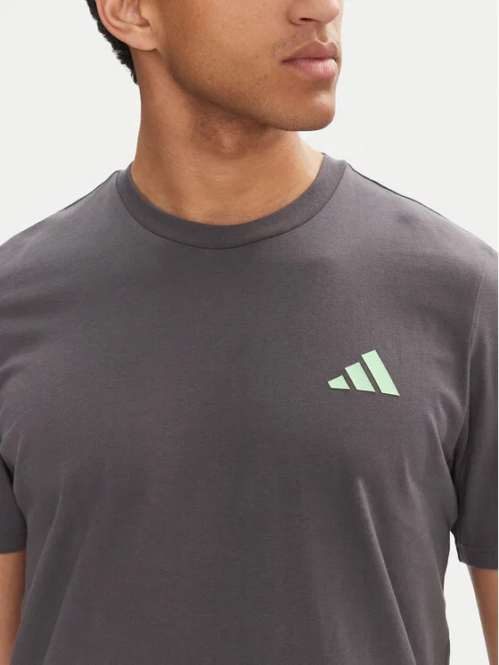 Футболка regular fit Mercedes - AMG Petronas Formula One Team Premium Adidas, серый — фото 4