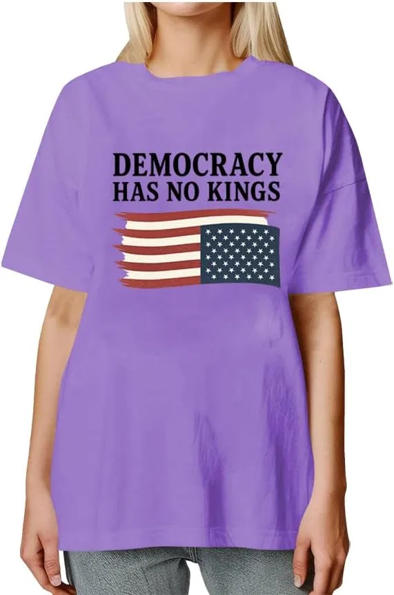 Мужская футболка с принтом Democracy Has No Kings, Purple