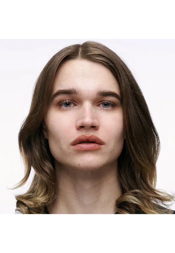 Консилер 36-часовой стойкости Studio Fix 36hr Smooth Angles Concealer Mac NW10 7 мл, цвет nw10 — фото 3