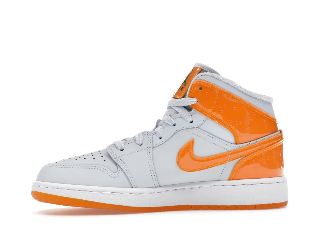 Детские кроссовки Lifestyle с принтом Gatorade Pack Jordan 1 Mid SE, Football Grey/Pine Green/White/Orange Peel — фото 3