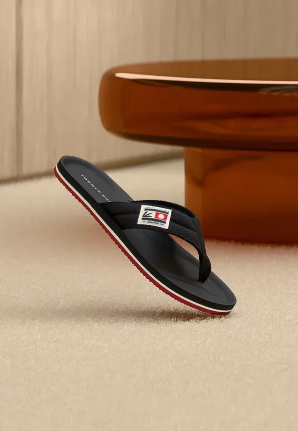 Сандалии Tommy Hilfiger Comfort Patch Beach T Bar, пустынное небо