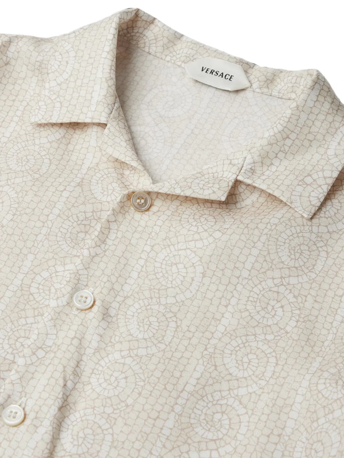 Шелковая рубашка с узором Greca Mosaic Versace Kids, нейтральные цвета — фото 3