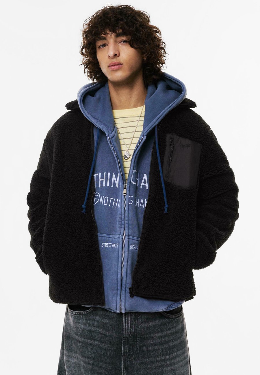 

Флисовая куртка PULL&BEAR Fleece jacket, Black