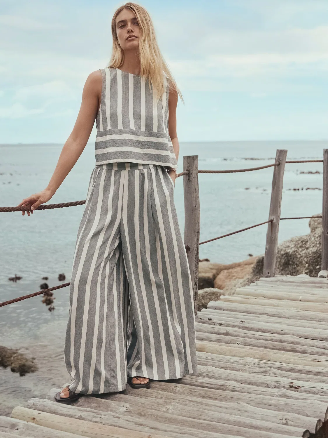 Топ без рукавов, полоска, Shell Sleeveless Top Next, черно-белая полоска — фото 2