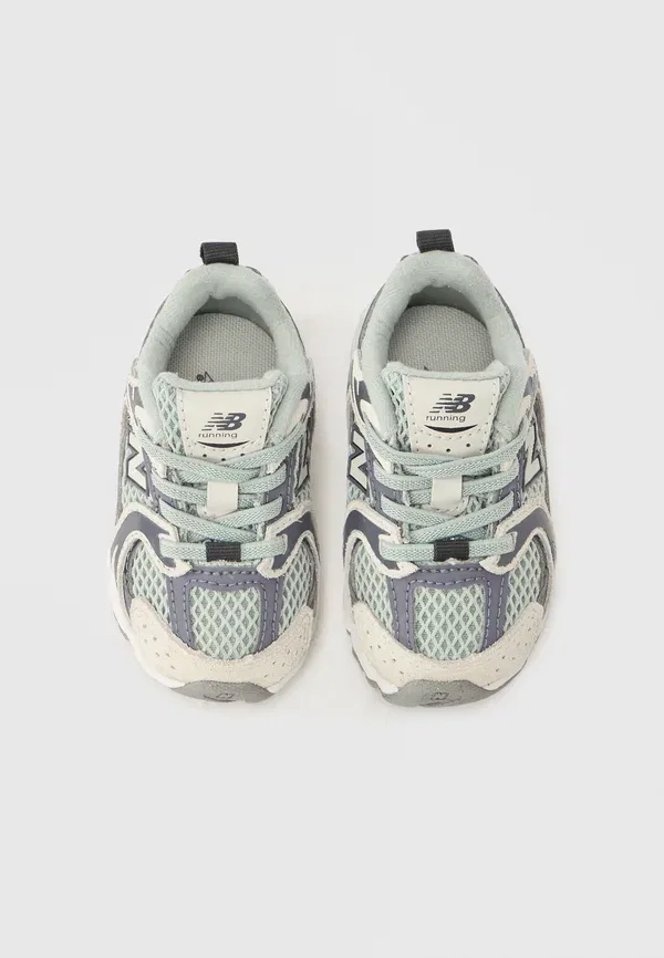 Кроссовки Leather and Textile 530 New Balance white, серый — фото 4