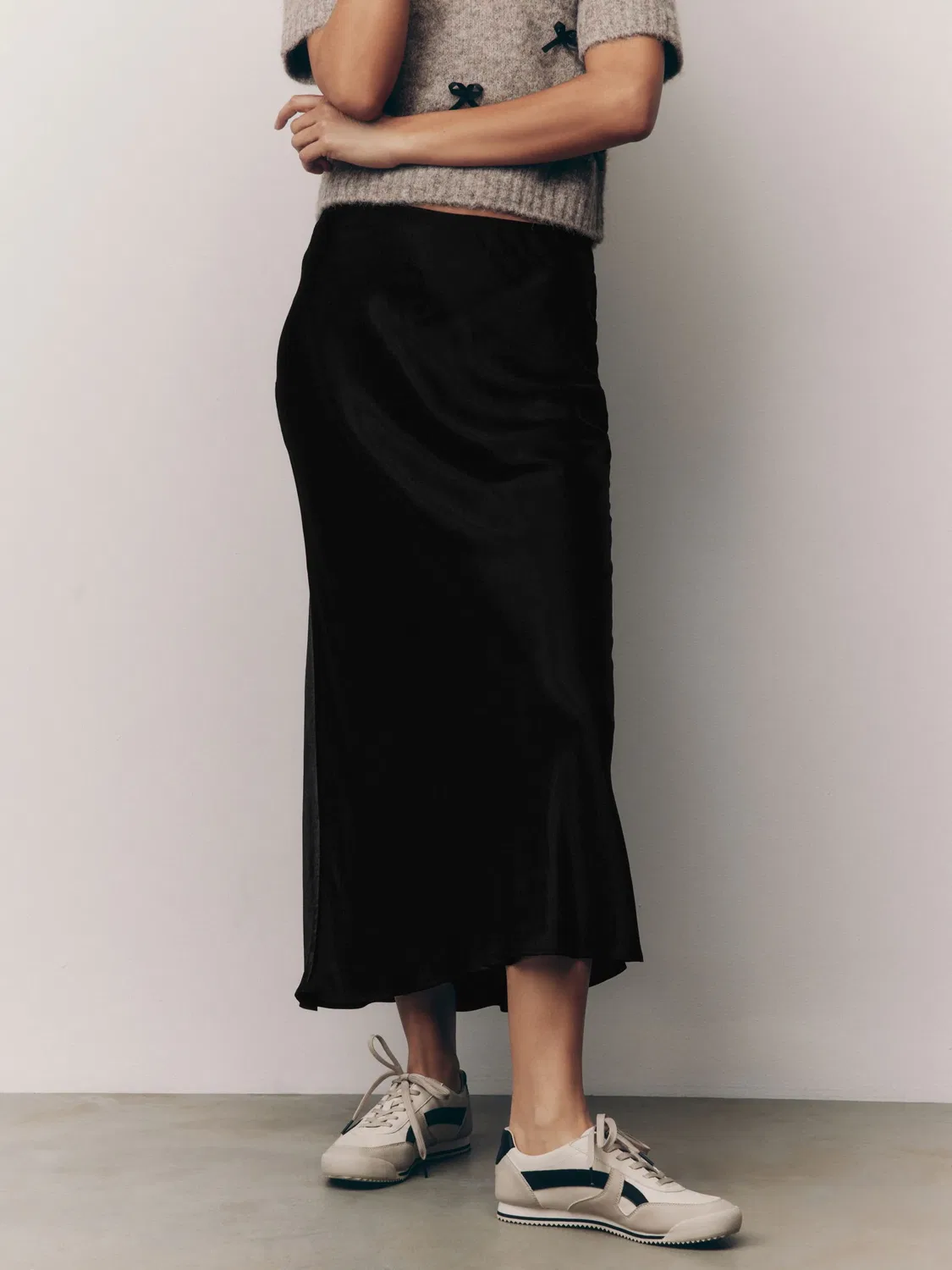 Юбка миди сатиновая, Black Satin Midi Skirt Next, черный — фото 3