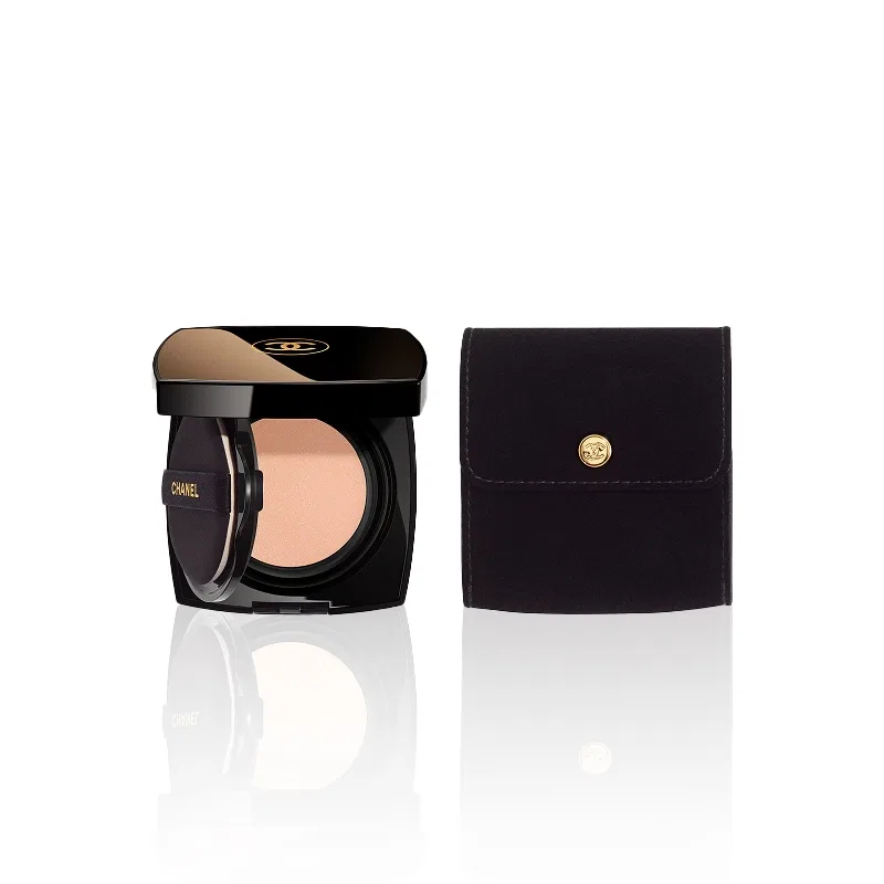 Женская тональная основа с воздушной подушкой Golden Brick Air Cushion Luxury Style Essence, 12 г, CHANEL, BR12