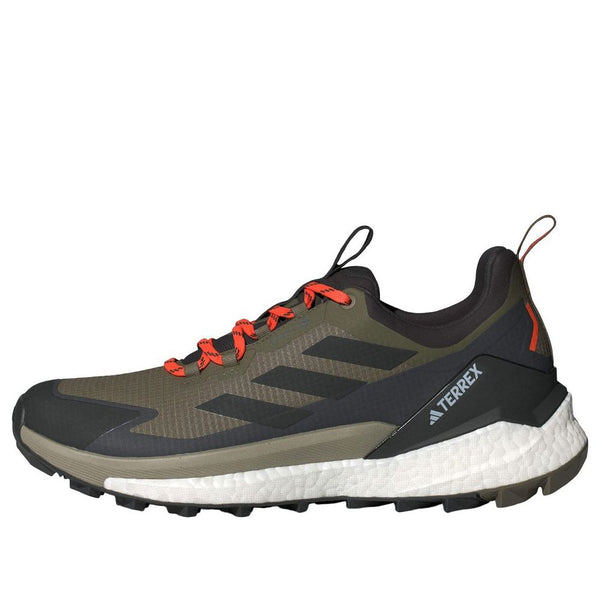 

Кроссовки terrex free hiker 2.0 low gore-tex 'olive strata black carbon' Adidas, зеленый