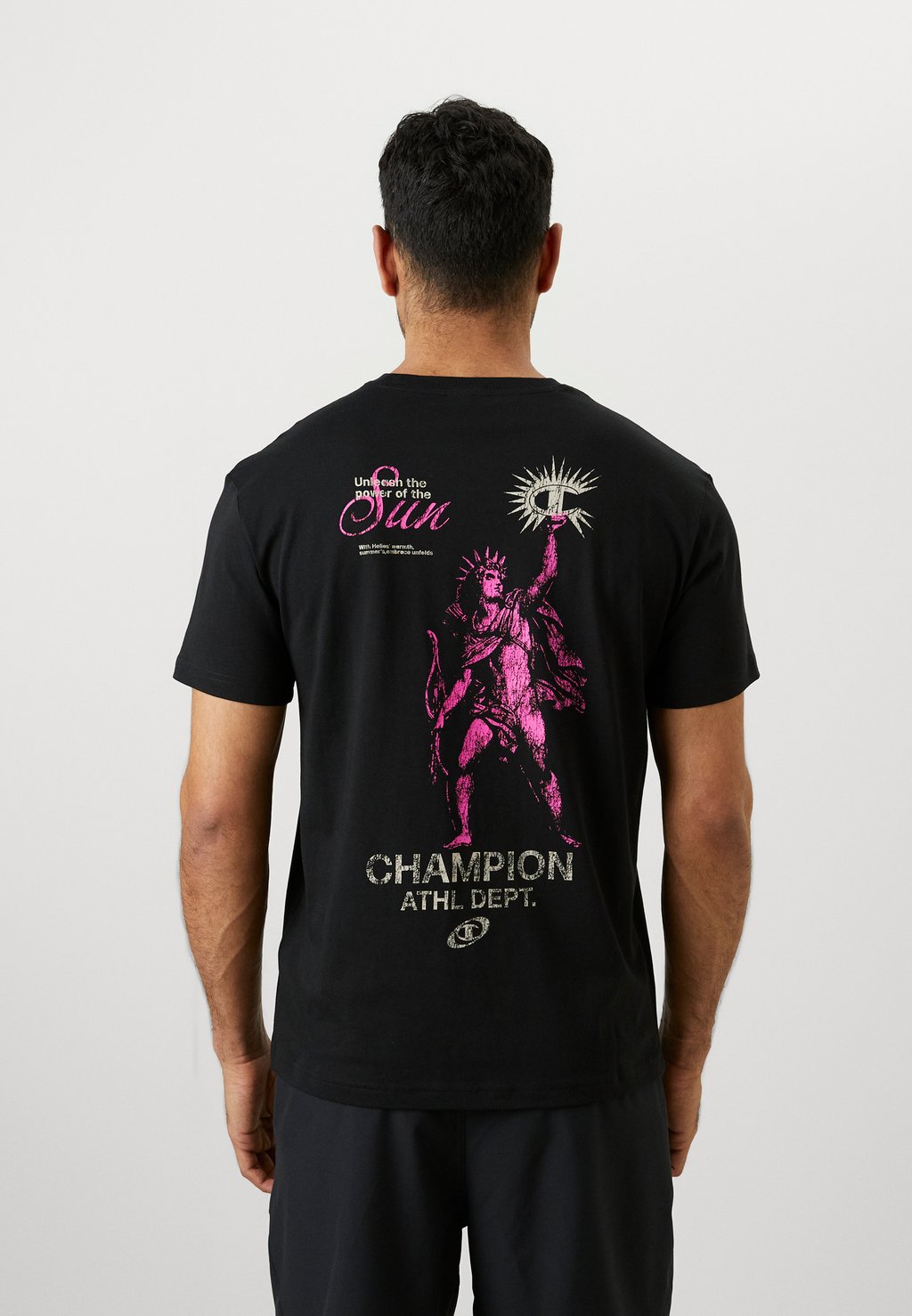 

Футболка с принтом MENS SHAPE TEE Champion, черный