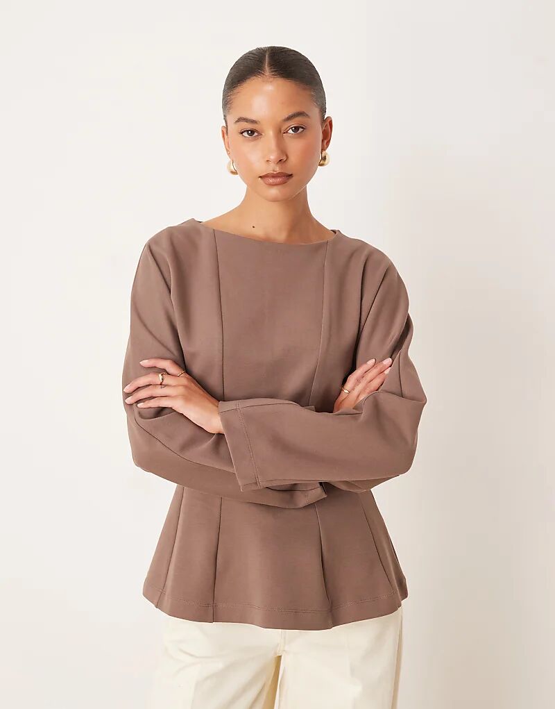 

Лонгслив ASOS DESIGN с длинными рукавами и декоративными швами шоколадного цвета
