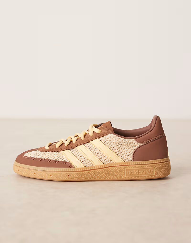 Кроссовки Adidas Originals Handball Spezial коричневого и желтого цвета с резиновой подошвой — фото 2