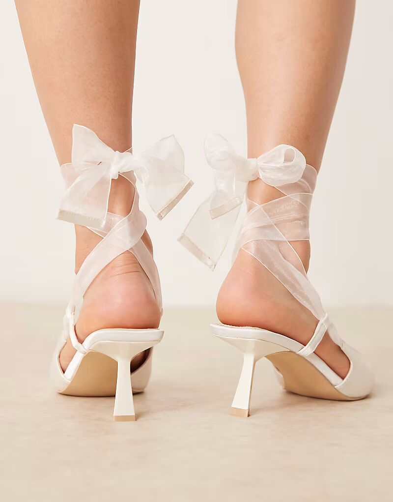 Туфли Be Mine Wide Fit Bridal Nichelle на каблуке-рюмочке с открытой пяткой цвета слоновой кости — фото 4