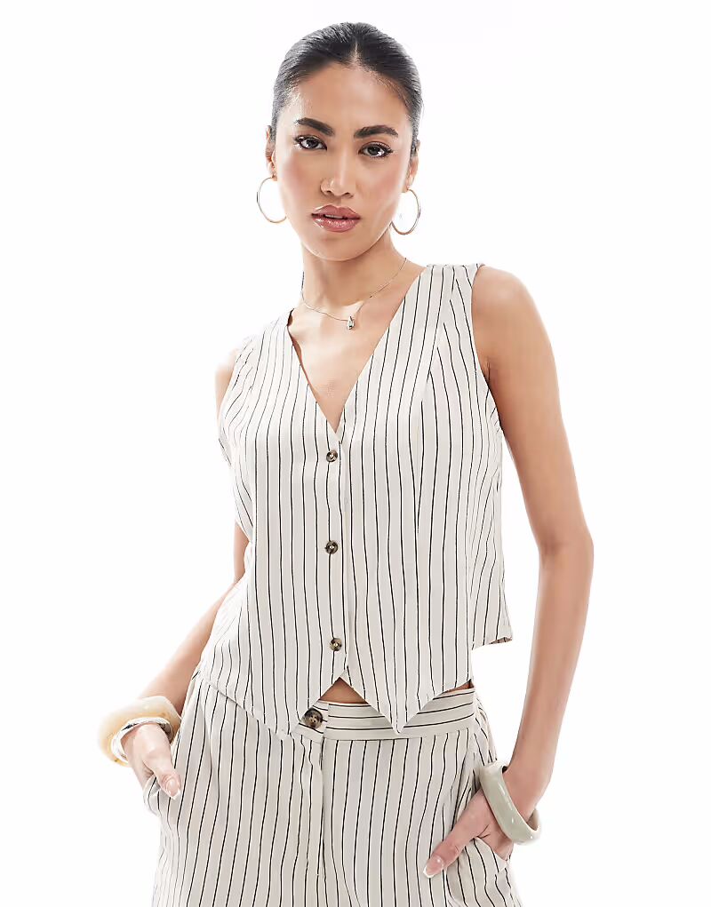 

Льняной жилет Vero Moda в полоску цвета камня