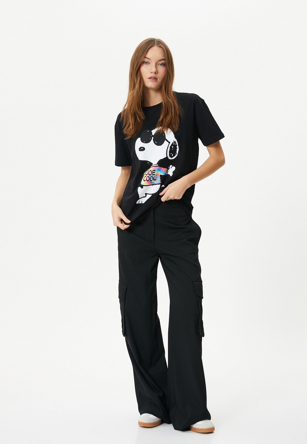 

Принт на футболке Snoopy Licenced Short Sleeve Crew Neck Koton, черный