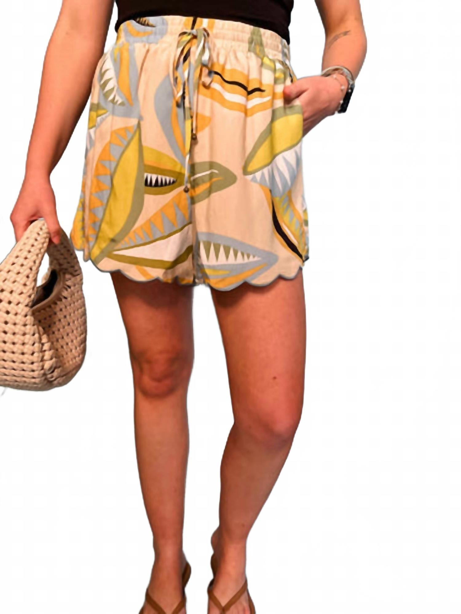 

Абстрактный шорты-ракушка с листьями в мультиколоре Karlie