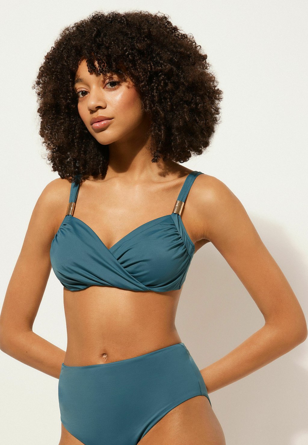 

Верх бикини Calzedonia, цвет Blau E Petrol Blue Sculpture