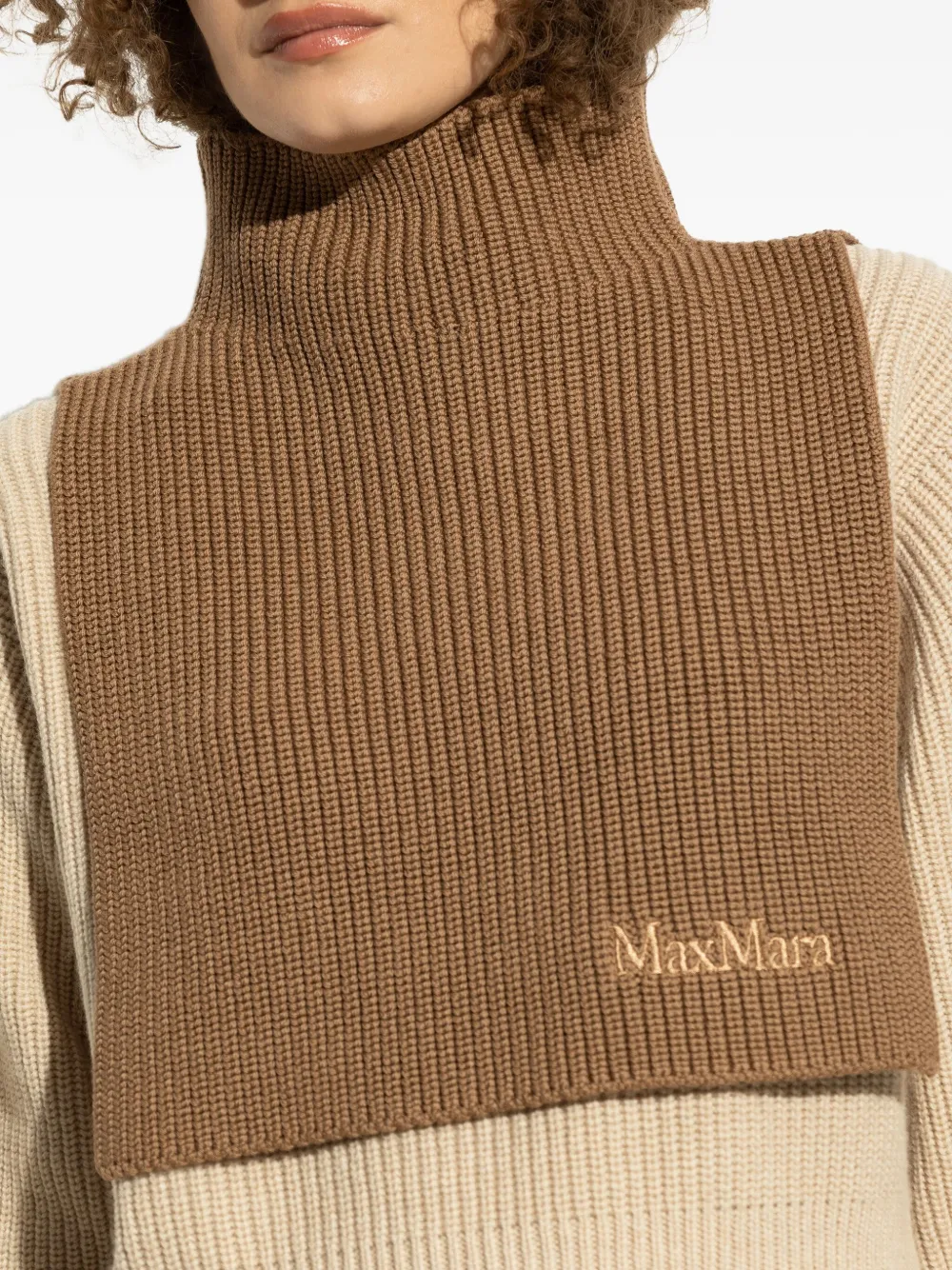 Шарф из вирджинской шерсти с высоким воротником Max Mara, коричневый — фото 3