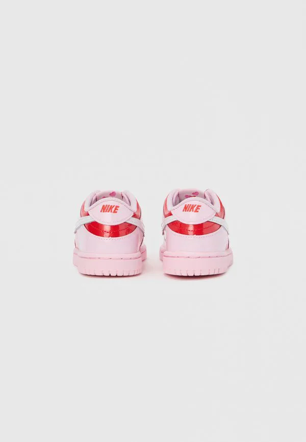 Унисекс кроссовки dunk low Nike Sportswear, Pink Foam/Summit White/Light Crimson — фото 3