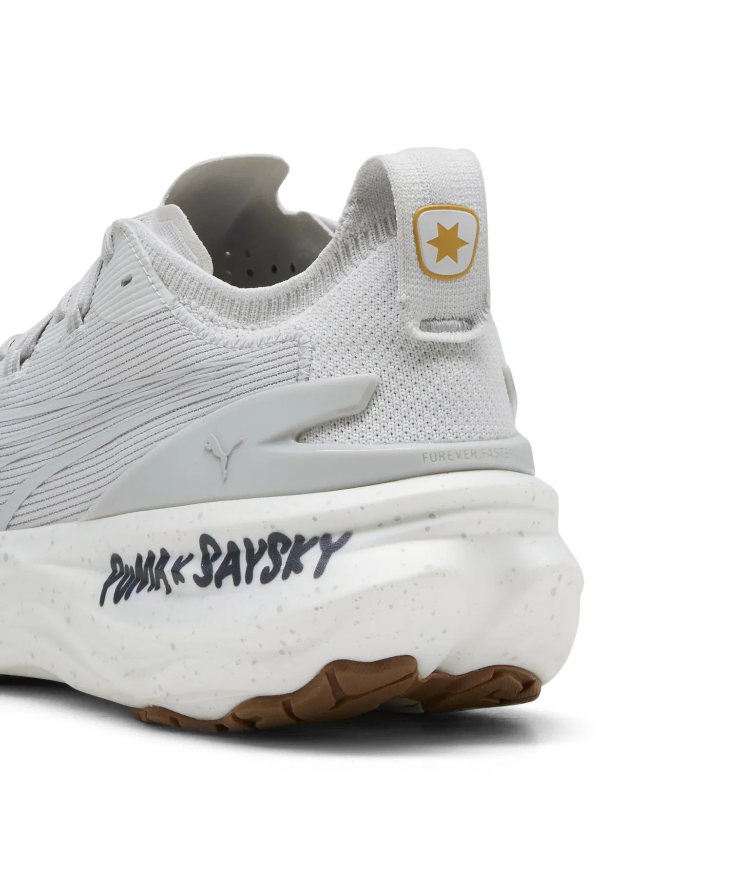 Мужские кроссовки PUMA x SAYSKY FOREVERRUN NITRO 2 для бега серые — фото 4