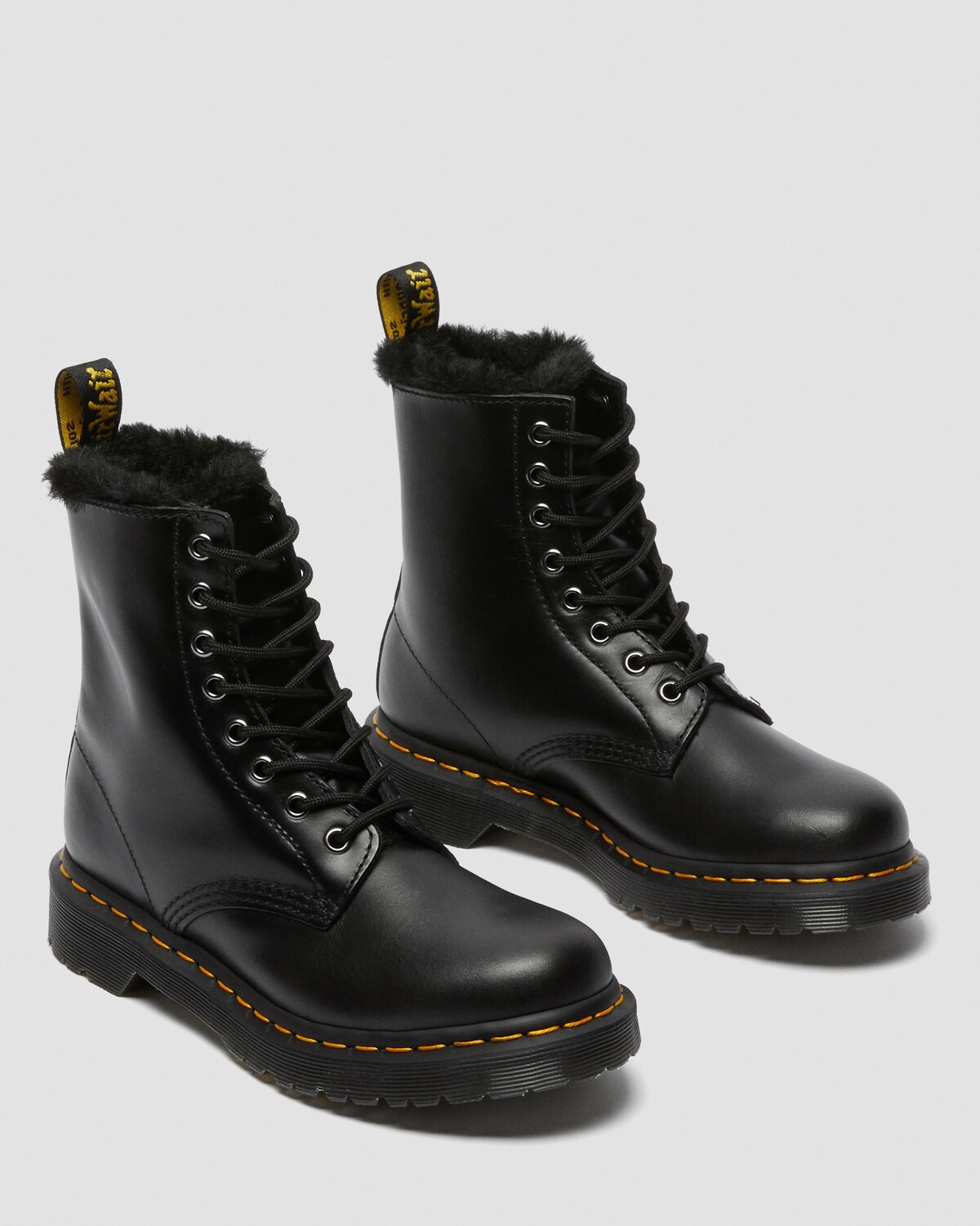 Ботинки на шнуровке Dr. Martens 1460 Serena на подкладке из искусственного меха, черный (размер RU 43) — фото 2