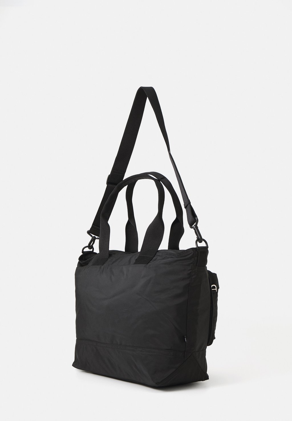 

Сумка-тоут PACKABLE DUFFLE UNISEX Calvin Klein Jeans, черный