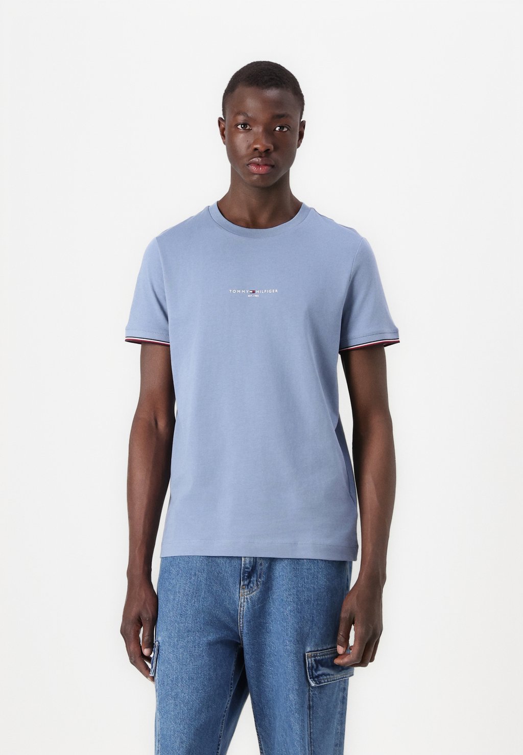

Базовая футболка LOGO TIPPED TEE Tommy Hilfiger, синий
