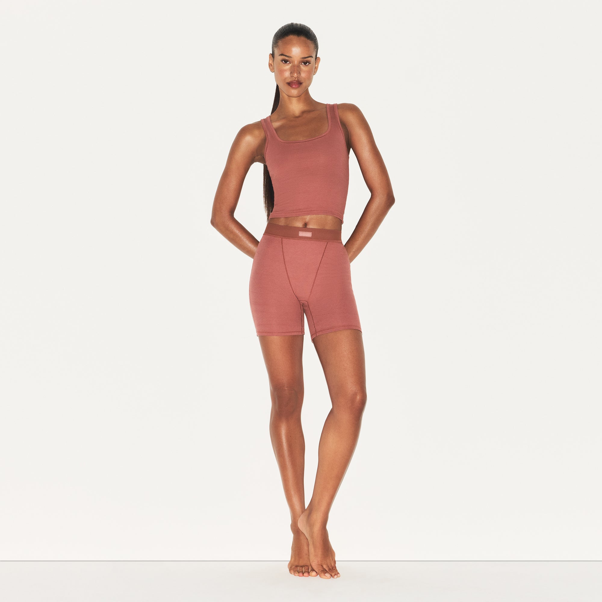 

Боксеры SKIMS COTTON RIB, цвет redwood
