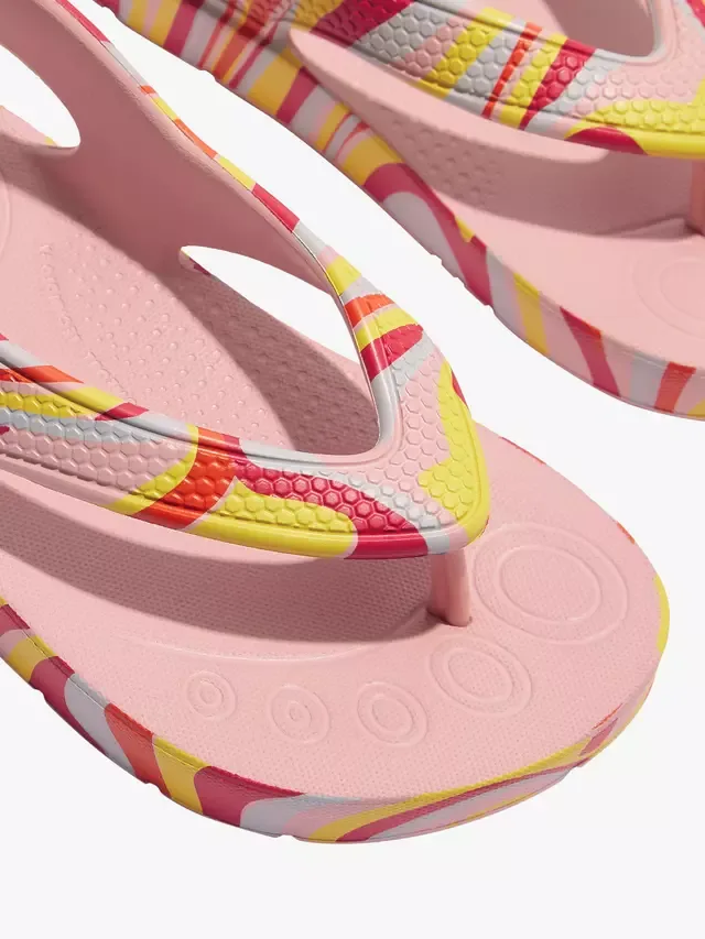Детские шлепанцы iQuishion Swirly, розовые/разноцветные FitFlop — фото 3