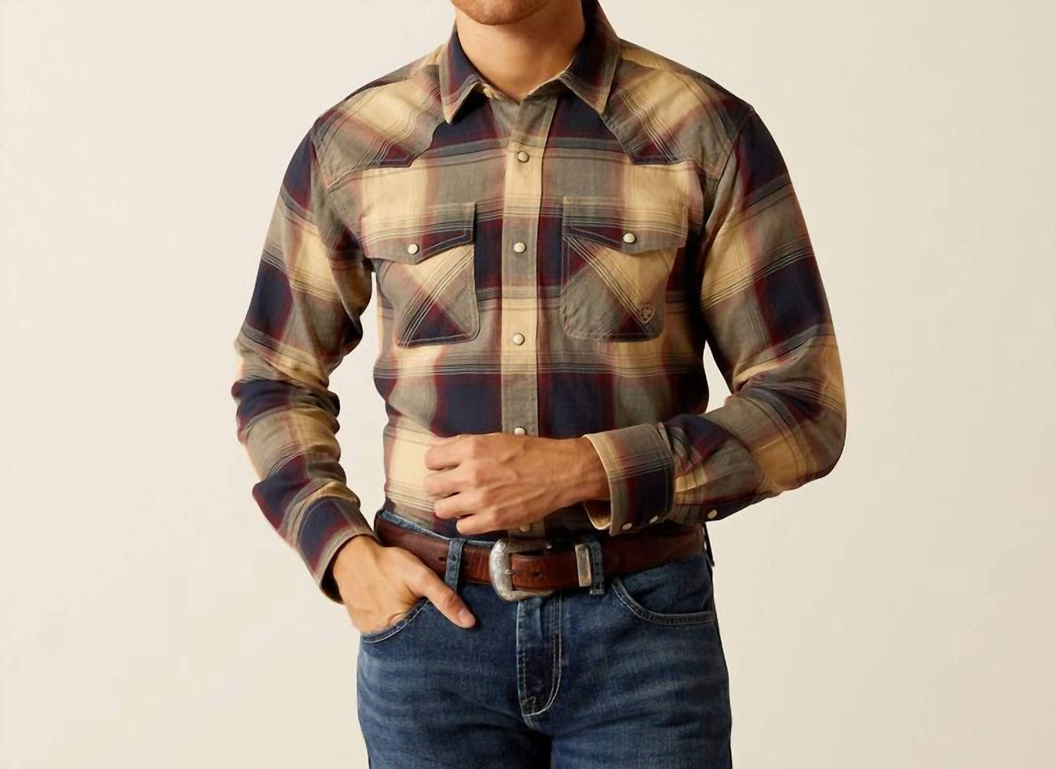 

Рубашка Hale Retro Fit цвета хаки ARIAT