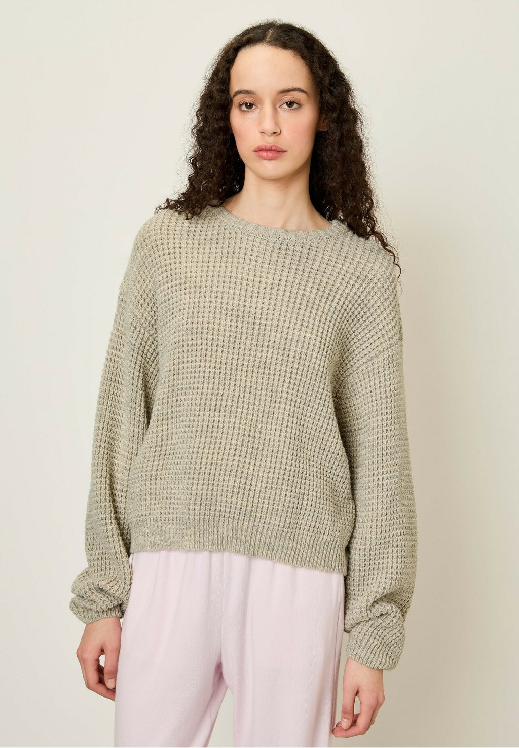 

Свитер FEMME CRASHWAY American Vintage, пятнистый серый