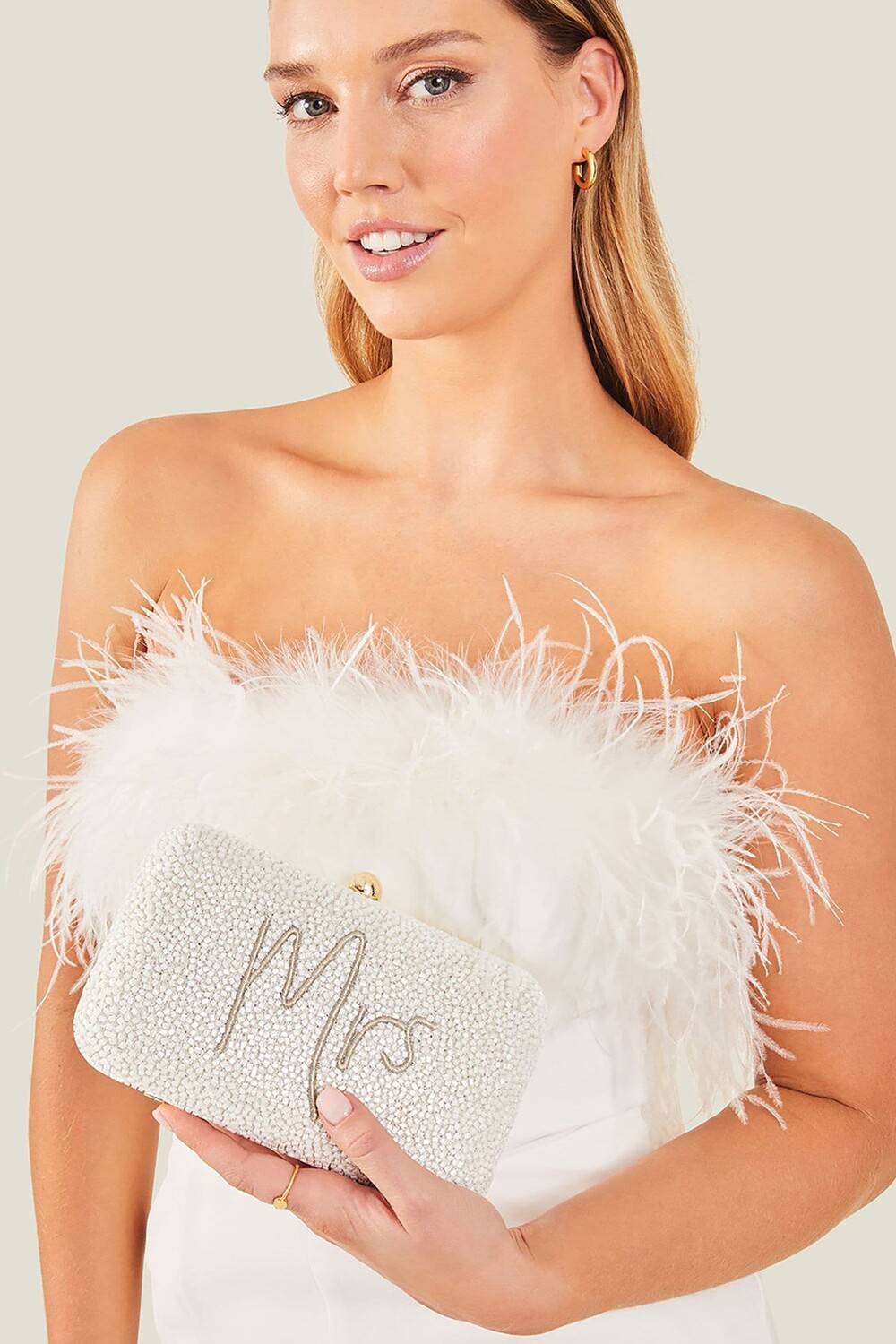 

Свадебный клатч Mrs в твердом футляре Accessorize, бежевый