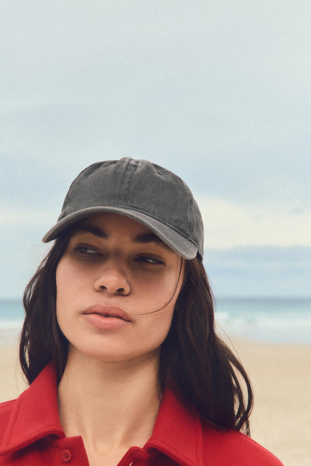 

Выцветшая саржевая шапочка ZARA, серый