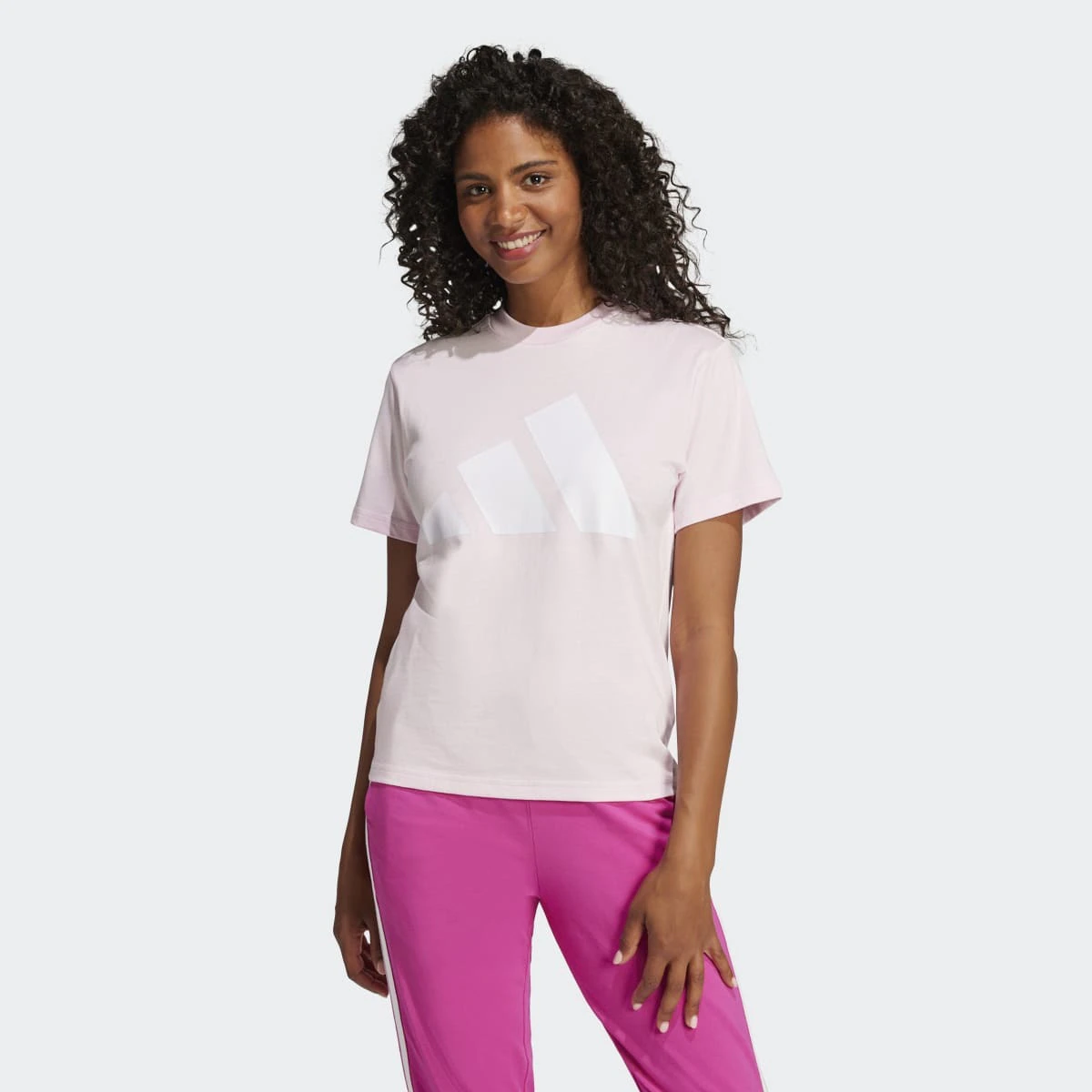 

Women's Essentials Футболка Adidas из хлопка с большим логотипом, цвет Rosa