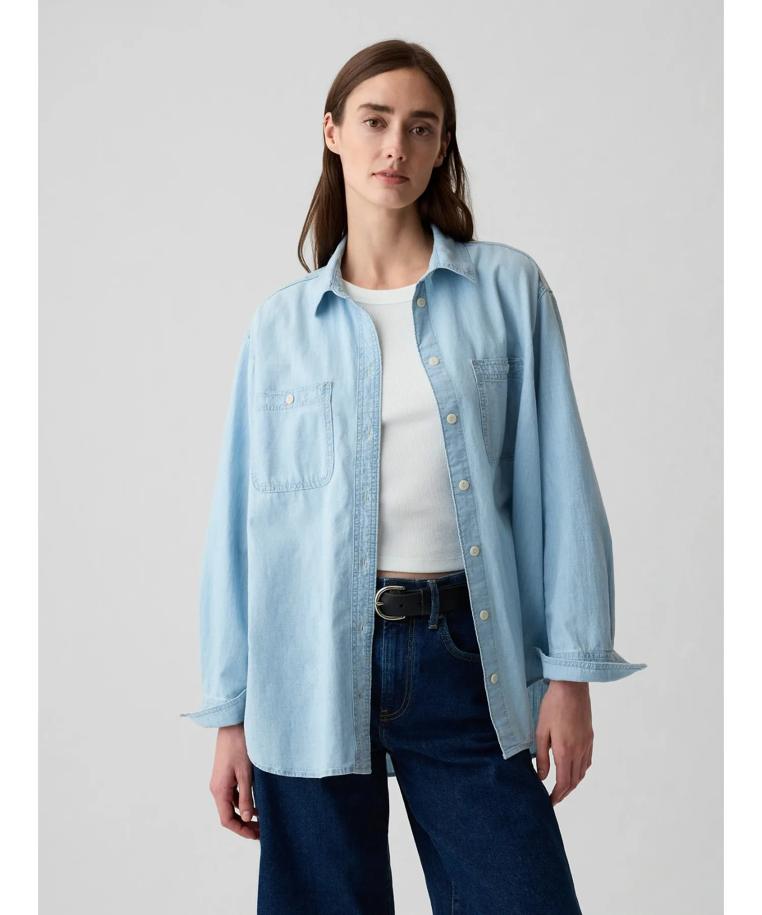 Женская рубашка из хлопка 100% деним шабле Gap BIG SHIRT светло-индиго — фото 2