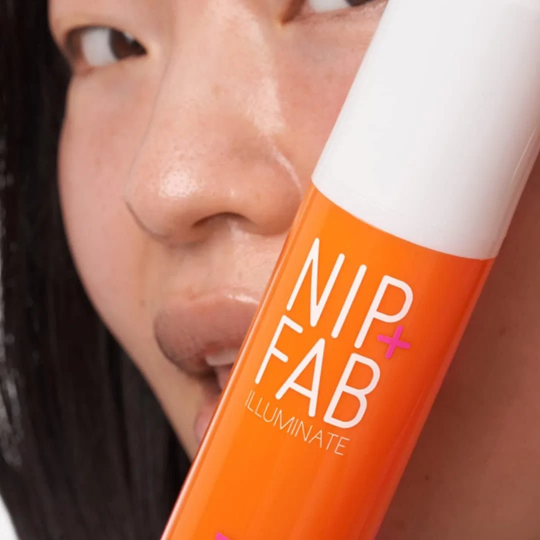 Сыворотка Nip and Fab — Для лица с витамином C с морковным маслом и экстрактом асаи, 50 мл — фото 2