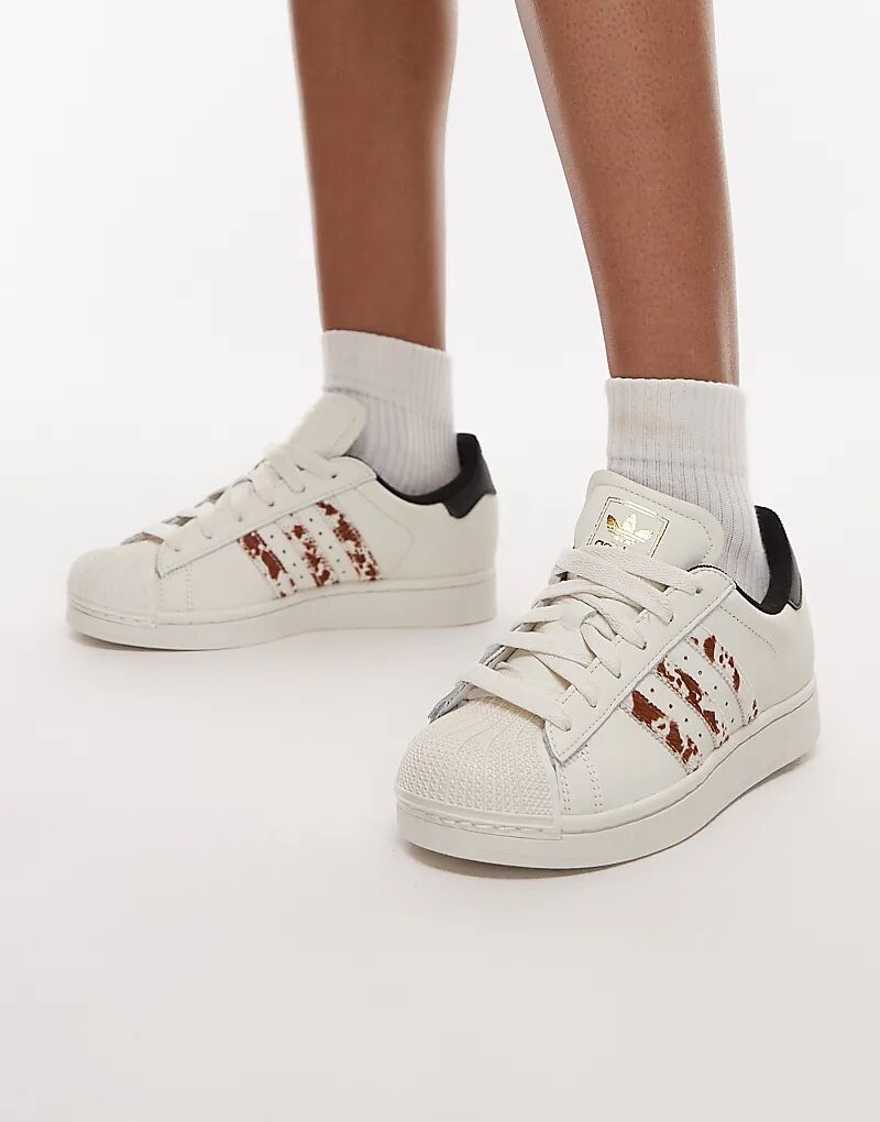 Кроссовки adidas Originals Superstar II белого цвета с анималистичным принтом