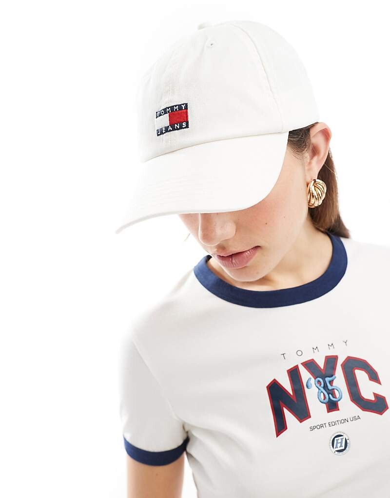 

Tommy Jeans – White\бейсболка в стиле ретро