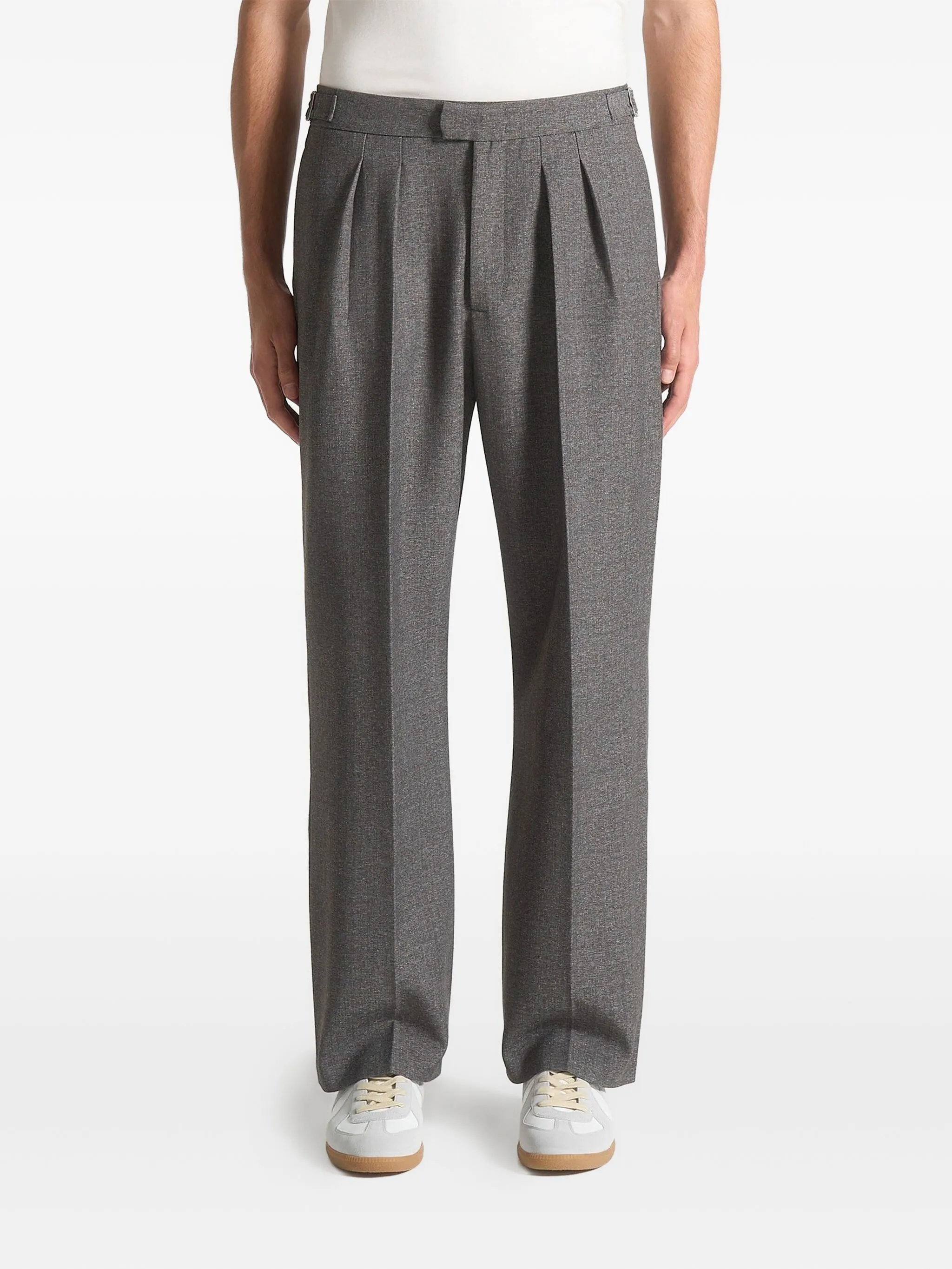 

Фактурные брюки Pierre строгого кроя Manière De Voir, серый