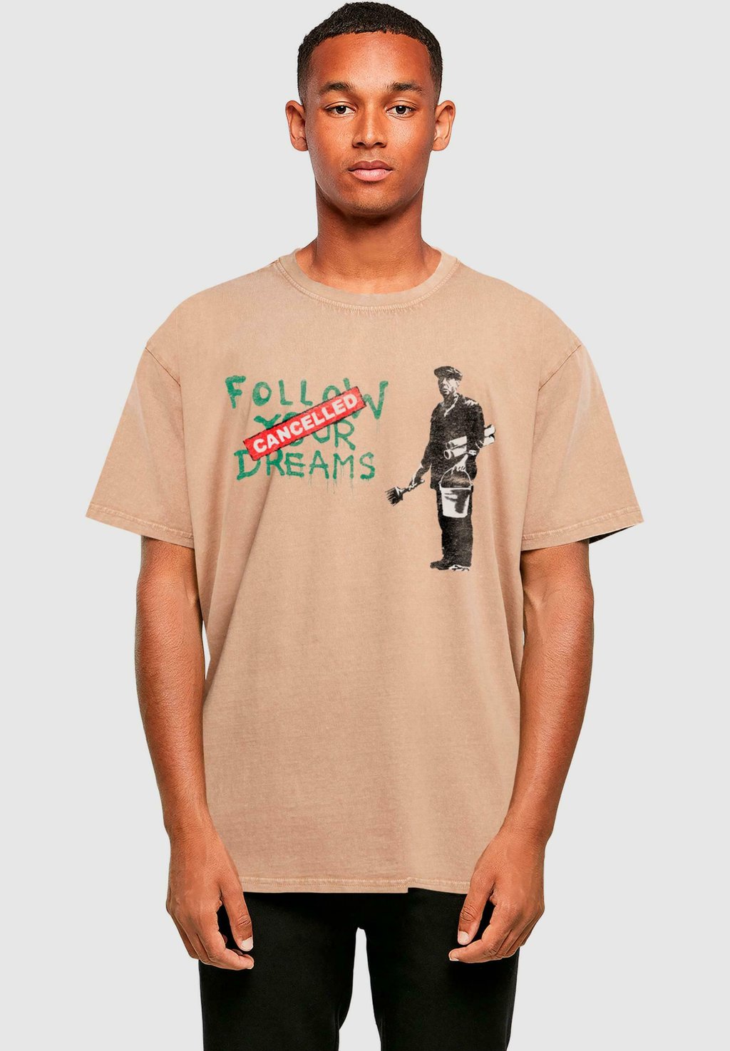 

Футболка с принтом FOLLOW YOUR DREAMS ACID WASHED Merchcode, бежевый