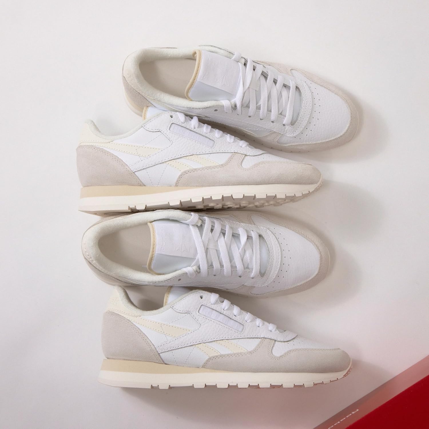 Классические кожаные кроссовки для взрослых, унисекс V1 Reebok, белый/серый/светло-серый — фото 3