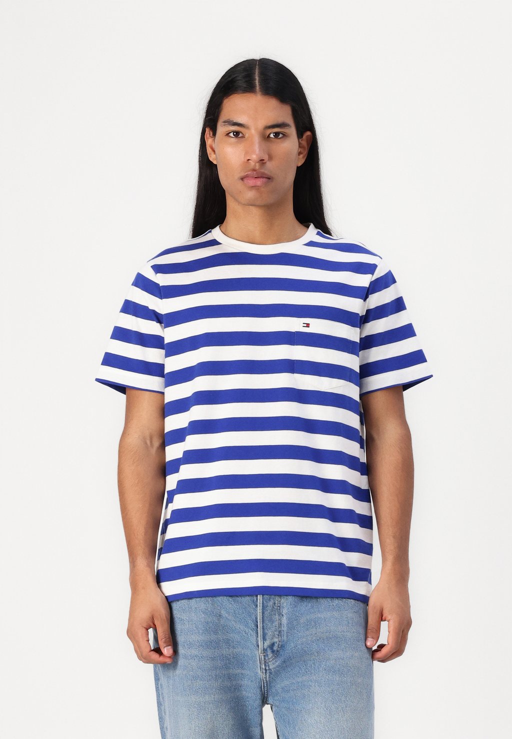 

Базовая футболка ESSENTIAL TEE Tommy Hilfiger, белый