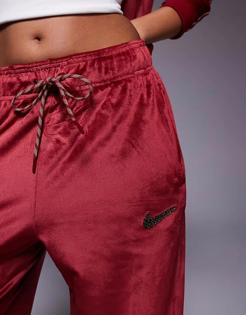 Велюровые спортивные брюки Nike с широкими штанинами, красные — фото 3