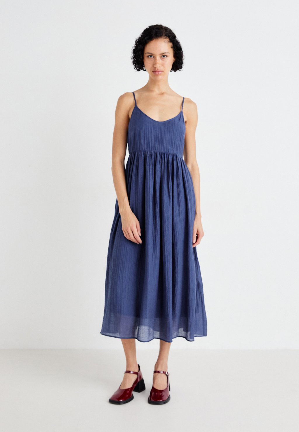 

Повседневное платье AMABEL STRAP DRESS MSCH Copenhagen, синий