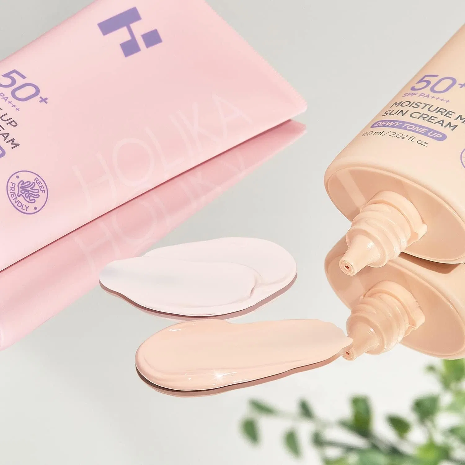 Солнцезащитный крем Holika Holika Makeup Sun Cream, 60 мл, розовый — фото 4