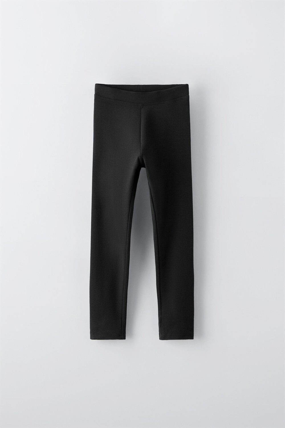 

Базовые прорезиненные леггинсы ZARA, черный