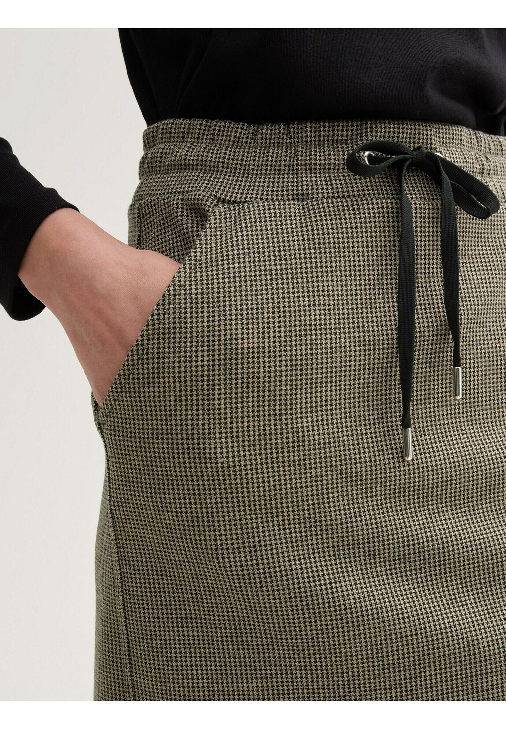 

Мини-юбка MIT KORDELZUG TOM TAILOR, коричневый